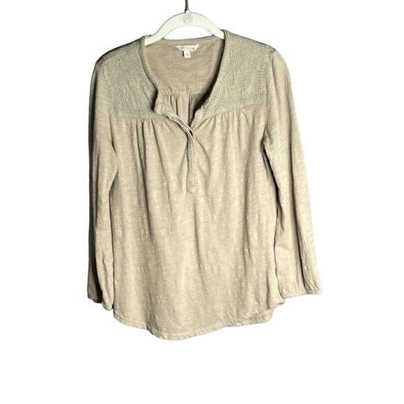 Lucky Brand Gray Top With Embroidered and Button Detail Size Small Petite - Picture 1 of 7